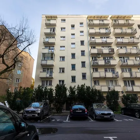 żurawia By Renters Warszawa