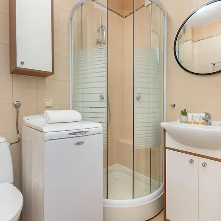 Apartment Zurawia By Renters *