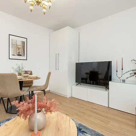Zurawia By Renters Apartment Warschau